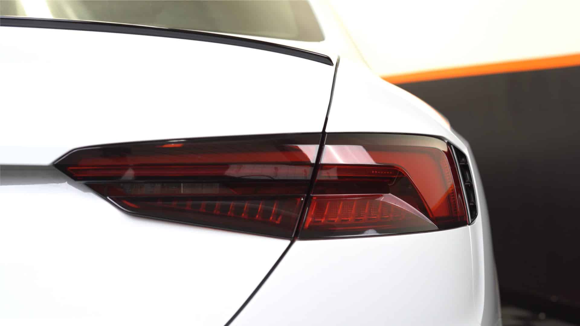 Headlight & Taillight Tinting 1 Light-Smoke
